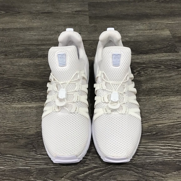 White Nike Shox Gravity Women’s Running shoes NEW! - Picture 2 of 4
